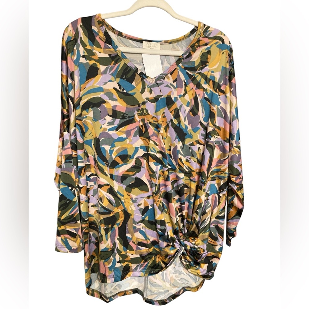 Boutique Blouse Multicolor Abstract size medium stretchy soft